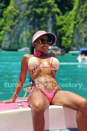 Cami escort