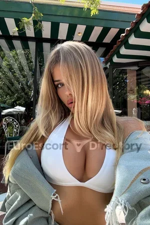 Yelena Euro Escort