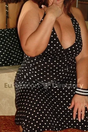 Manuela escort