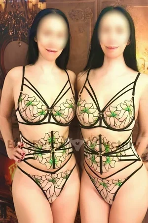 Anastasia Sofia duo with girl