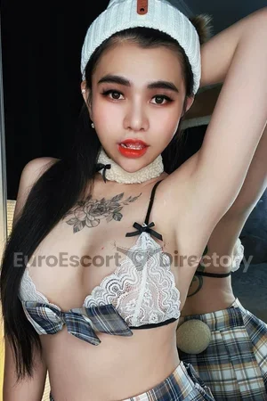 Moon Euro Escort