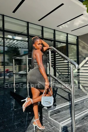 Zoey Euro Escort