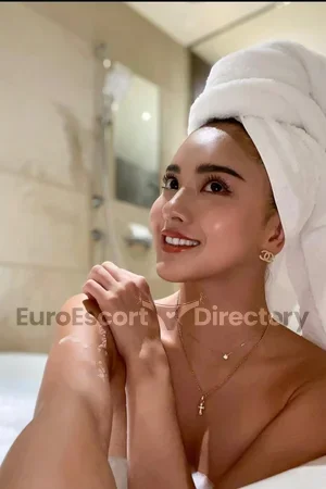 Momoka Euro Escort