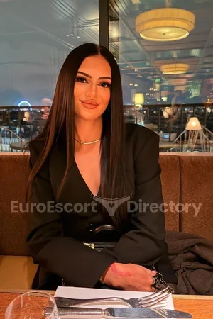 Luna Euro Escort