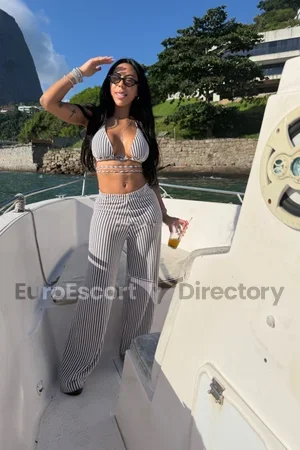 Dani Masseuse