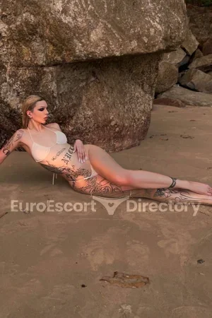 Lora Euro Escort