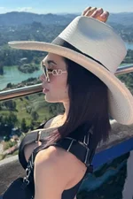 Mia