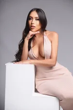 Mia