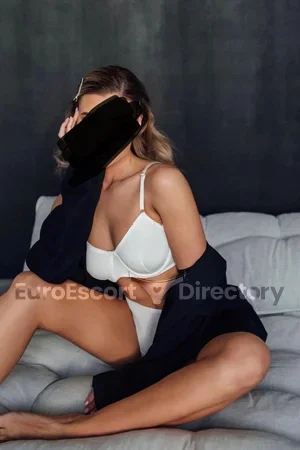 Julia Euro Escort