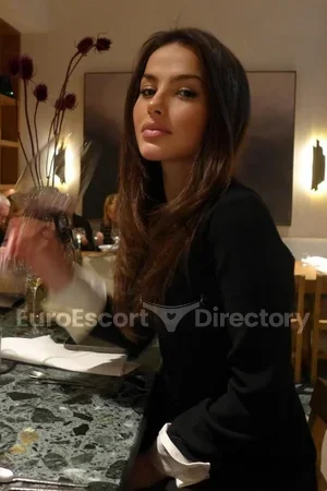 Alissa Euro Escort