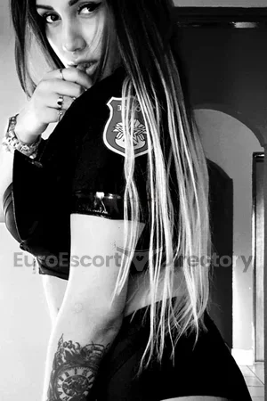 Sara escort
