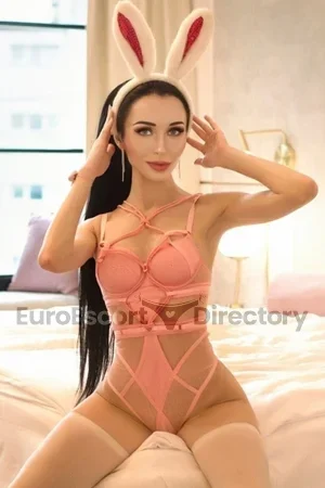 Lola escort
