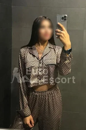 Sexy Ashley Euro Escort