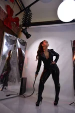 Ria Masseuse