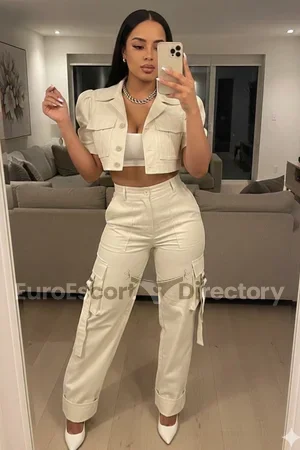Yara Lilith escort