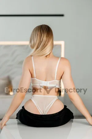 Katie Euro Escort