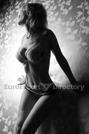 Karina Euro Escort