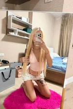 Mia
