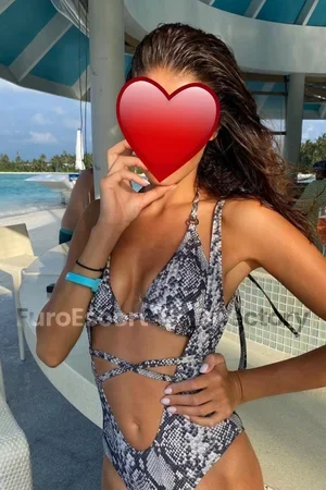 Yanina Euro Escort