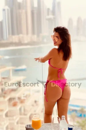 Julia Euro Escort
