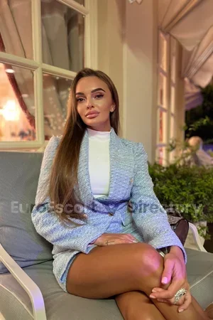 Ariana escort