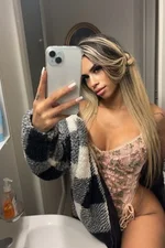 Mia