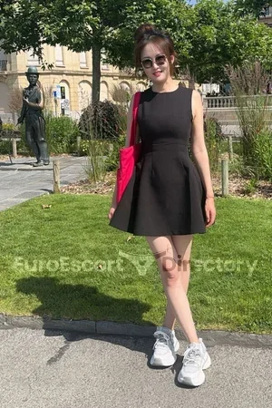 Luna Euro Escort