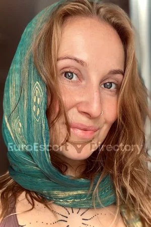 Lucy Euro Escort