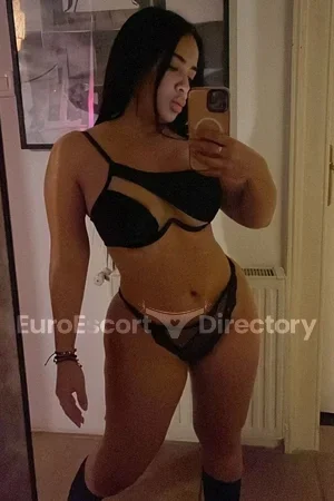 Yuyi Euro Escort