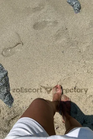 Rebecca escort