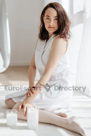 Nadia Masseuse Euro Escort