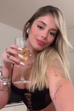 Isadora Masseuse