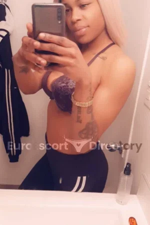 Maya Euro Escort