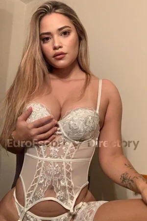 Lorena escort