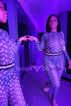 Naomi Lux Euro Escort
