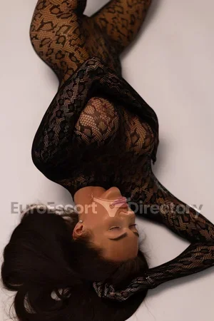 Khloe escort