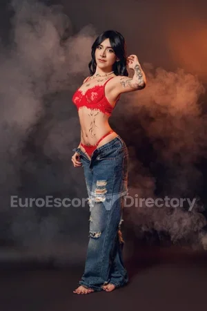 Luna escort