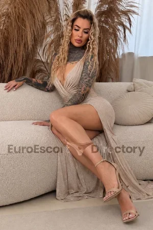 Milla Euro Escort