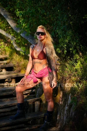 Bella G