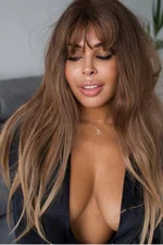 Mia