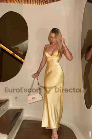 Luna Euro Escort