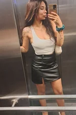 Lora