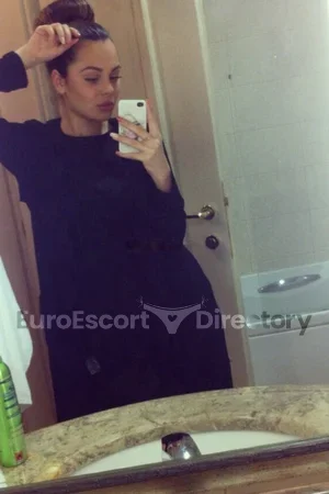 Vikki Euro Escort