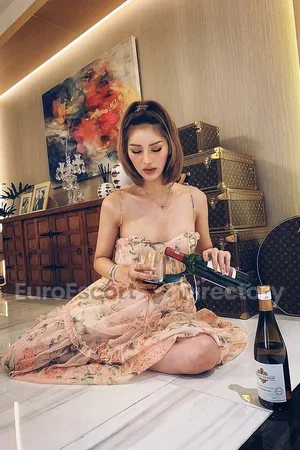Mariya Kuramochi escort