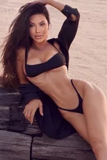Mia