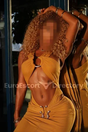Larissa Euro Escort