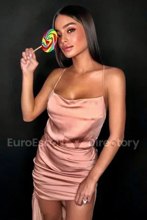 Martina Euro Escort