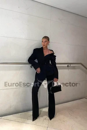 Yana Euro Escort