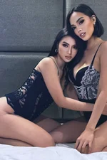 Aida Ava duo with girl