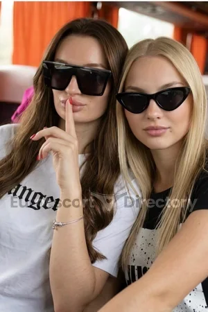 Milana Julia duo with girl